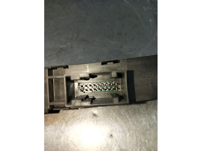 Recambio de mando multifuncion para fiat 500 l (330) referencia OEM IAM F330204201 735587541 735590807 2012