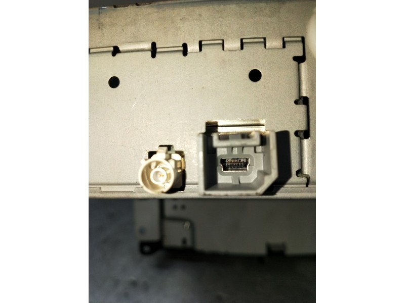 Recambio de sistema audio / radio cd para fiat 500 l (330) referencia OEM IAM A2C8386080 07355944690 2012