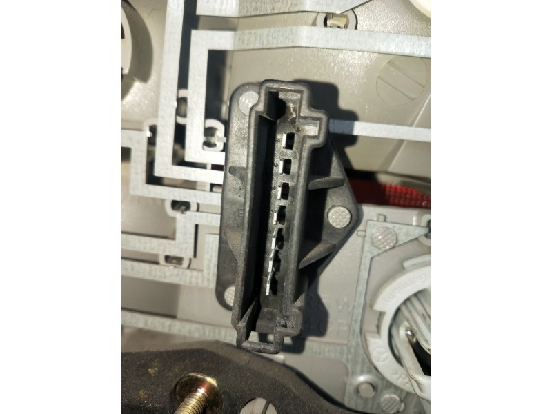 Recambio de piloto trasero izquierdo para mercedes-benz clase s (w220) berlina 500 (220.075) referencia OEM IAM A2208200164 2550