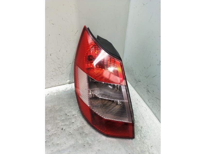 Recambio de piloto trasero izquierdo para renault scénic ii (jm0/1_) 1.9 dci (jm0g, jm12, jm1g, jm2c) referencia OEM IAM 25K0086