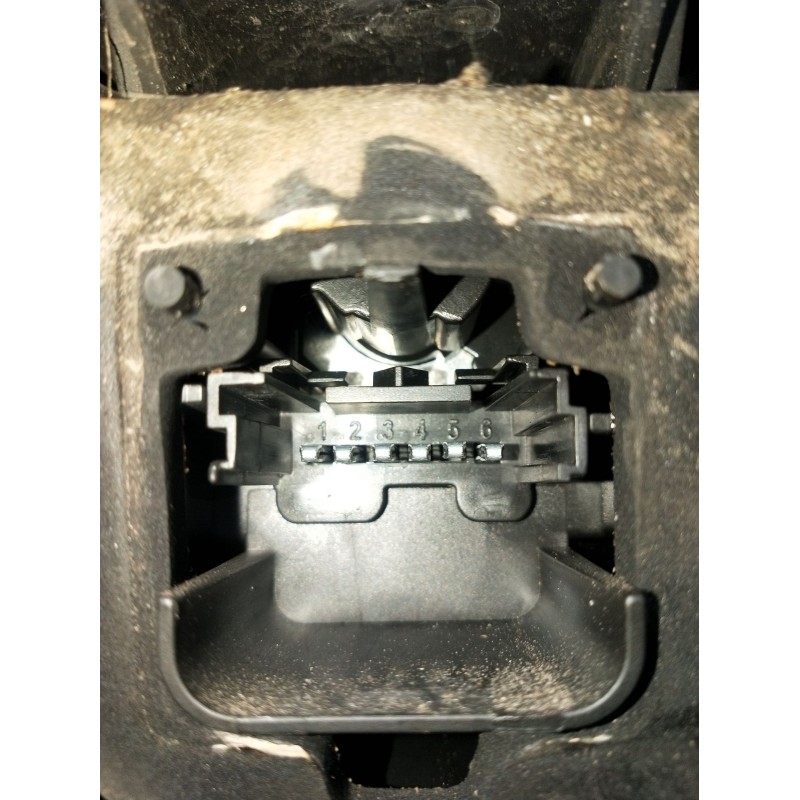 Recambio de piloto trasero izquierdo para renault scénic ii (jm0/1_) 1.9 dci (jm0g, jm12, jm1g, jm2c) referencia OEM IAM 25K0086