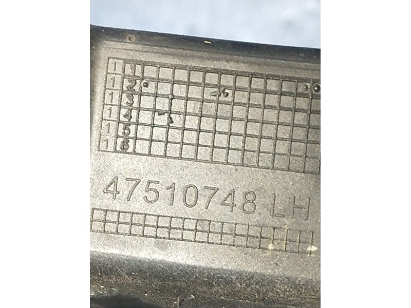 Recambio de faro derecho para fiat 500 l (330) referencia OEM IAM 47500748  2012