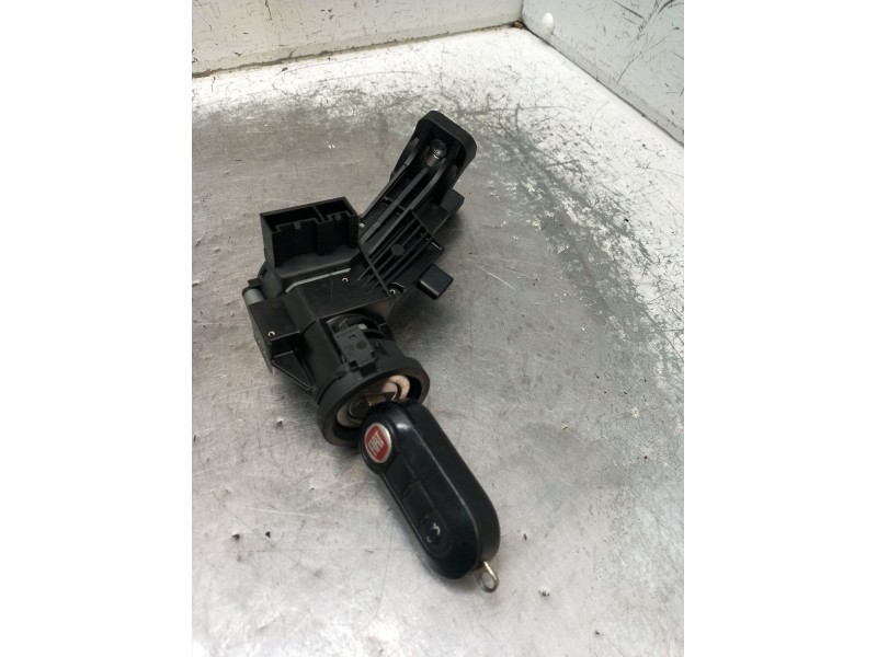 Recambio de conmutador de arranque para fiat 500 l (330) referencia OEM IAM 00505254300 61146901 2012