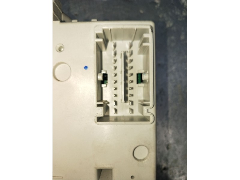 Recambio de caja reles / fusibles para fiat 500 l (330) referencia OEM IAM 51984083 BCM330I13 2012 498ABCML7