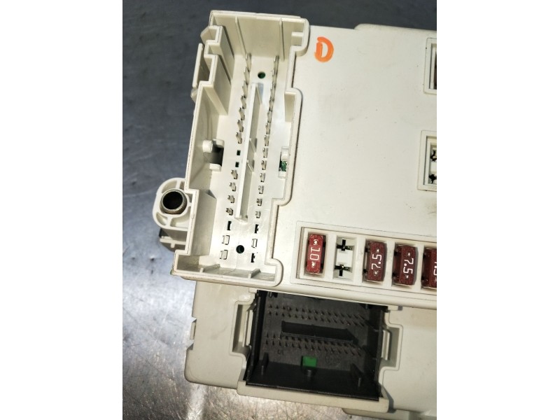 Recambio de caja reles / fusibles para fiat 500 l (330) referencia OEM IAM 51984083 BCM330I13 2012 498ABCML7