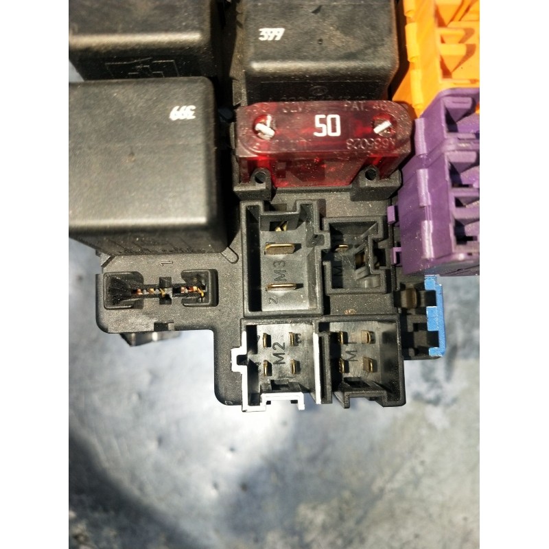 Recambio de caja reles / fusibles para mercedes-benz clase s (w220) berlina 500 (220.075) referencia OEM IAM A0205451732 0504511