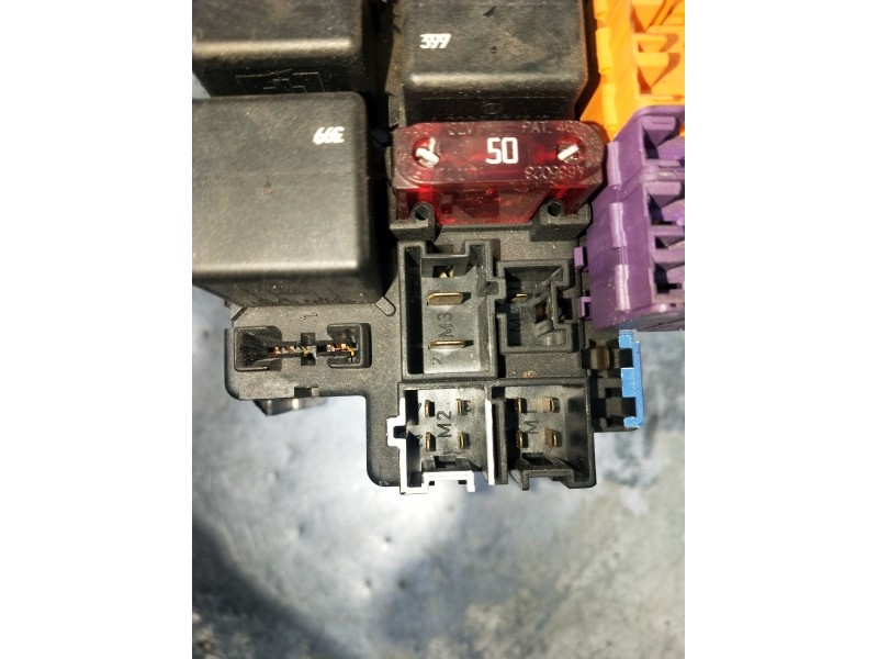 Recambio de caja reles / fusibles para mercedes-benz clase s (w220) berlina 500 (220.075) referencia OEM IAM A0205451732 0504511