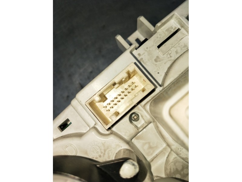 Recambio de mando calefaccion / aire acondicionado para fiat 500 l (330) referencia OEM IAM 5R2240100  2012