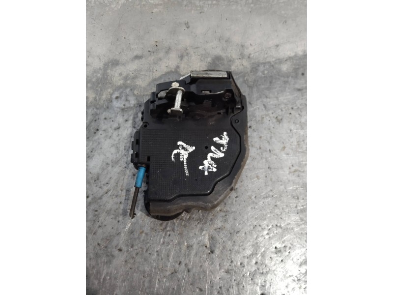Recambio de motor cierre centralizado trasero derecho para toyota auris luna referencia OEM IAM   