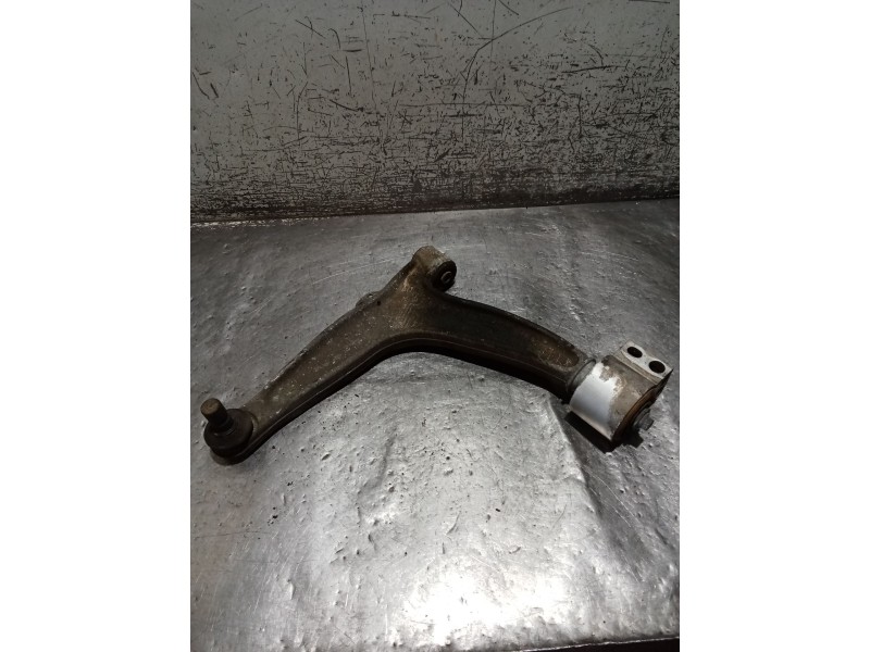 Recambio de brazo suspension inferior delantero izquierdo para saab 9-3 station wagon (e50) 1.9 tid referencia OEM IAM   05