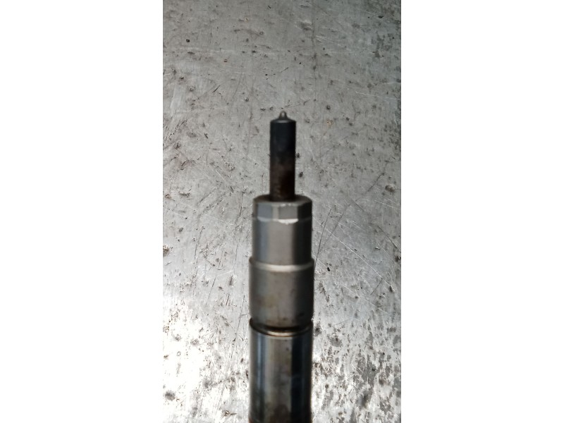 Recambio de inyector para volkswagen caddy iv furgoneta/monovolumen (saa, sah) 2.0 tdi referencia OEM IAM 0445110469 04L130277AC