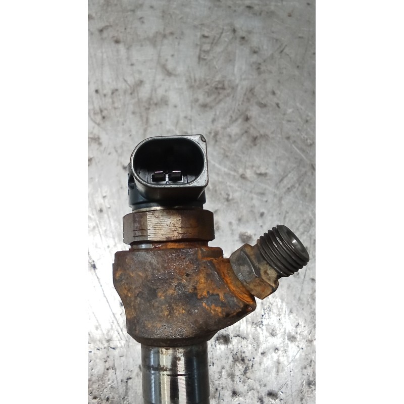 Recambio de inyector para volkswagen caddy iv furgoneta/monovolumen (saa, sah) 2.0 tdi referencia OEM IAM 0445110469 04L130277AC