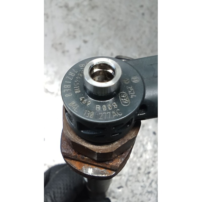 Recambio de inyector para volkswagen caddy iv furgoneta/monovolumen (saa, sah) 2.0 tdi referencia OEM IAM 0445110469 04L130277AC