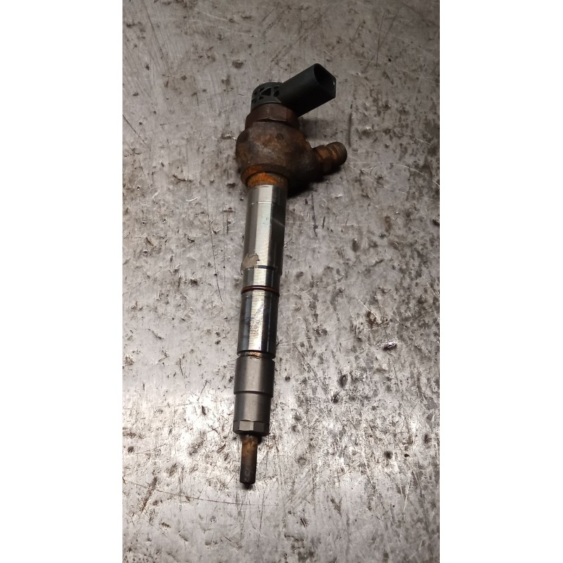 Recambio de inyector para volkswagen caddy iv furgoneta/monovolumen (saa, sah) 2.0 tdi referencia OEM IAM 0445110469 04L130277AC