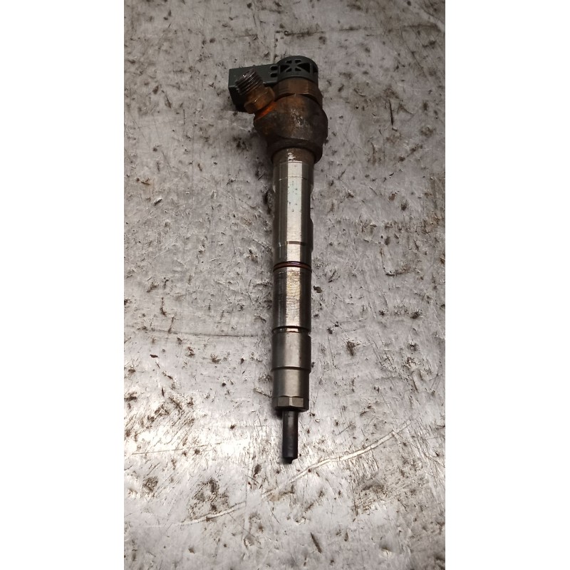 Recambio de inyector para volkswagen caddy iv furgoneta/monovolumen (saa, sah) 2.0 tdi referencia OEM IAM 0445110469 04L130277AC