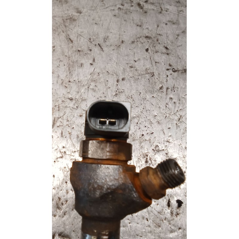 Recambio de inyector para volkswagen caddy iv furgoneta/monovolumen (saa, sah) 2.0 tdi referencia OEM IAM 0445110469 04L130277AC