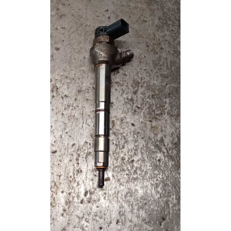 Recambio de inyector para volkswagen caddy iv furgoneta/monovolumen (saa, sah) 2.0 tdi referencia OEM IAM 0445110469 04L130277AC
