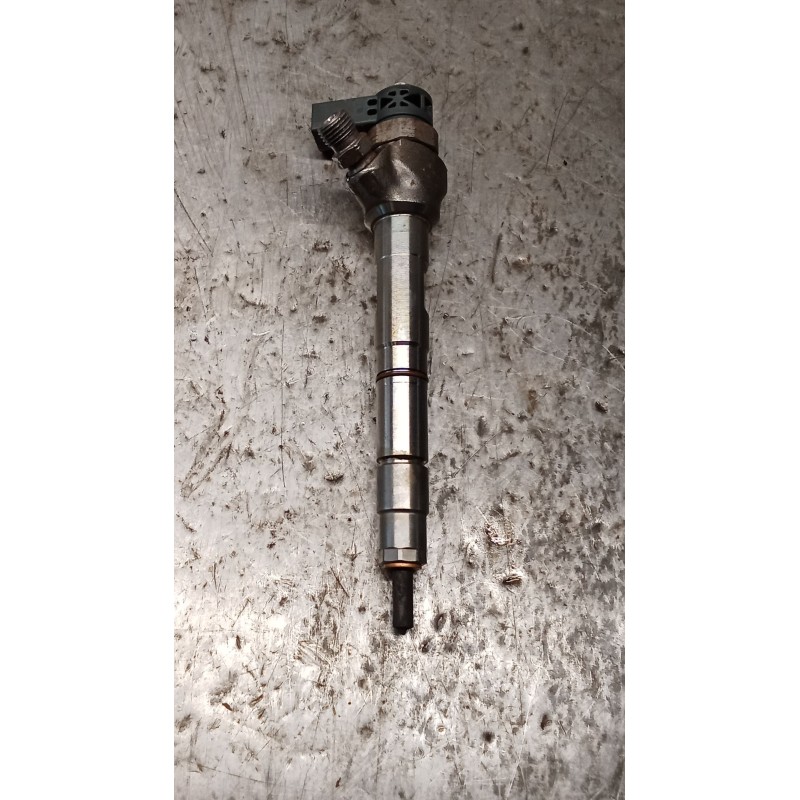 Recambio de inyector para volkswagen caddy iv furgoneta/monovolumen (saa, sah) 2.0 tdi referencia OEM IAM 0445110469 04L130277AC