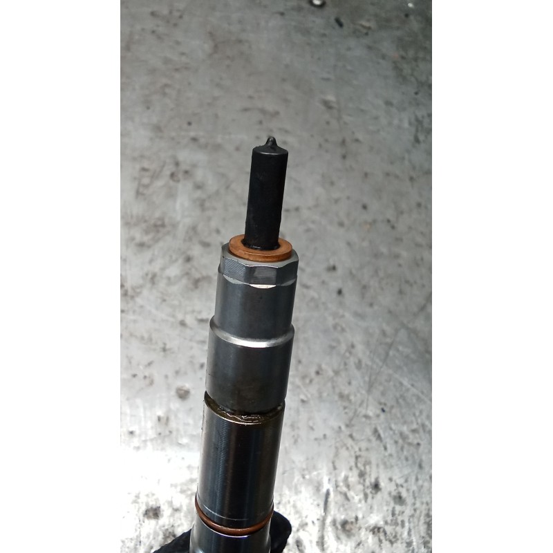 Recambio de inyector para volkswagen caddy iv furgoneta/monovolumen (saa, sah) 2.0 tdi referencia OEM IAM 0445110469 04L130277AC