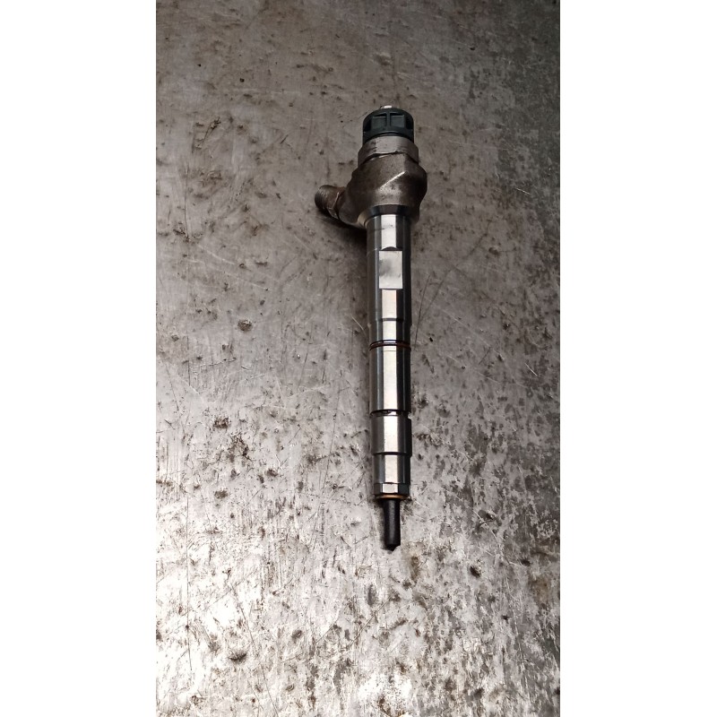 Recambio de inyector para volkswagen caddy iv furgoneta/monovolumen (saa, sah) 2.0 tdi referencia OEM IAM 0445110469 04L130277AC