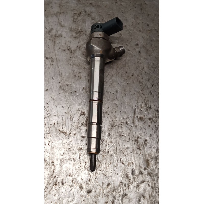 Recambio de inyector para volkswagen caddy iv furgoneta/monovolumen (saa, sah) 2.0 tdi referencia OEM IAM 0445110469 04L130277AC