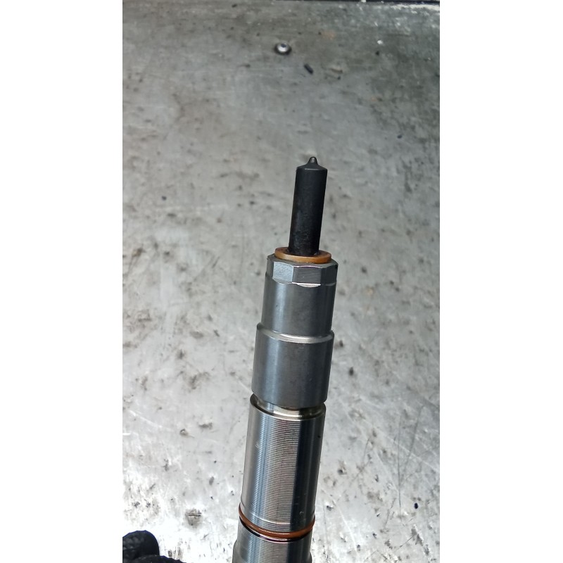 Recambio de inyector para volkswagen caddy iv furgoneta/monovolumen (saa, sah) 2.0 tdi referencia OEM IAM 0445110469 04L130277AC