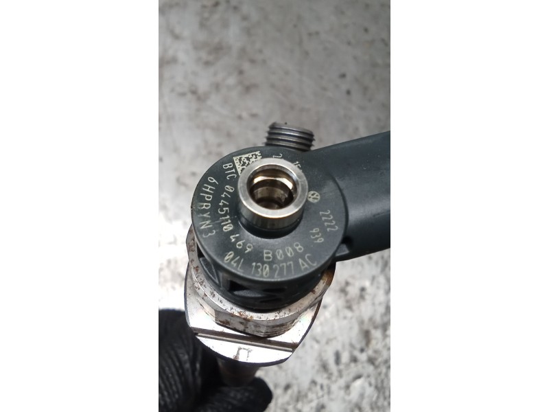 Recambio de inyector para volkswagen caddy iv furgoneta/monovolumen (saa, sah) 2.0 tdi referencia OEM IAM 0445110469 04L130277AC