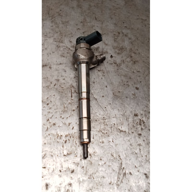 Recambio de inyector para volkswagen caddy iv furgoneta/monovolumen (saa, sah) 2.0 tdi referencia OEM IAM 0445110469 04L130277AC