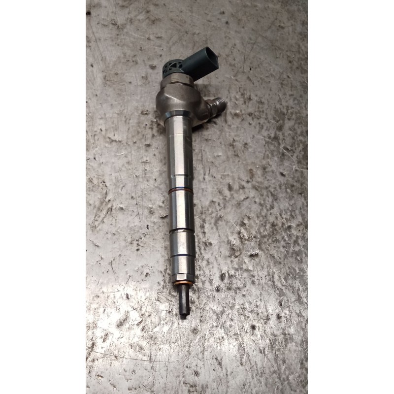 Recambio de inyector para volkswagen caddy iv furgoneta/monovolumen (saa, sah) 2.0 tdi referencia OEM IAM 0445110469 04L130277AC