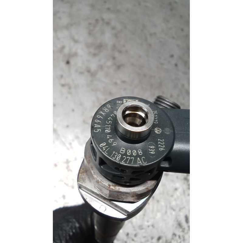 Recambio de inyector para volkswagen caddy iv furgoneta/monovolumen (saa, sah) 2.0 tdi referencia OEM IAM 0445110469 04L130277AC