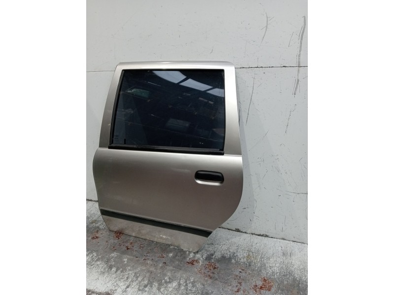 Recambio de puerta trasera izquierda para fiat punto (176_) 1.7 td referencia OEM IAM  5P 