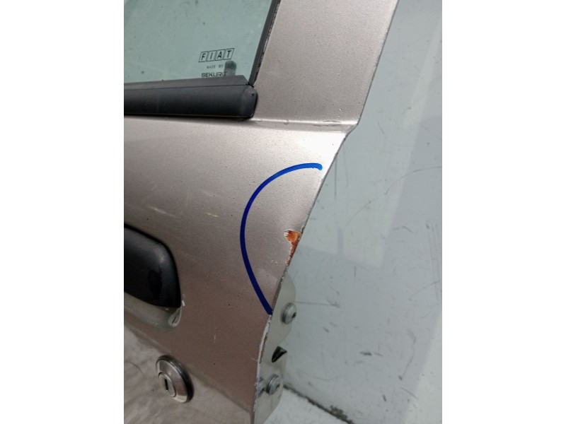 Recambio de puerta delantera izquierda para fiat punto (176_) 1.7 td referencia OEM IAM  5P 