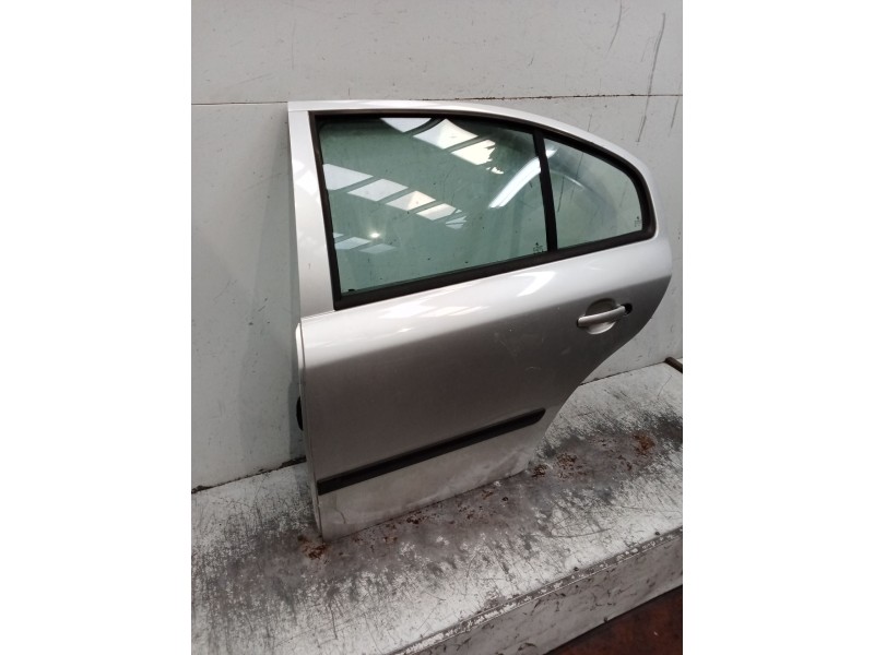 Recambio de puerta trasera izquierda para skoda octavia i (1u2) 1.9 tdi referencia OEM IAM  5P 