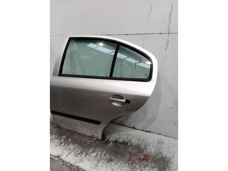 Recambio de puerta trasera izquierda para skoda octavia i (1u2) 1.9 tdi referencia OEM IAM  5P 