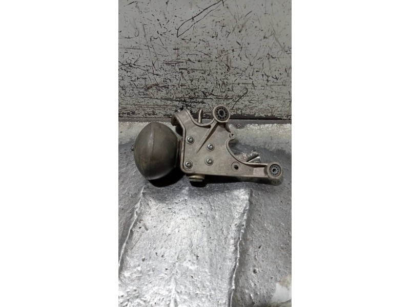 Recambio de acumulador central amortiguacion para citroen c5 berlina exclusive referencia OEM IAM 9655235680 9657351680 