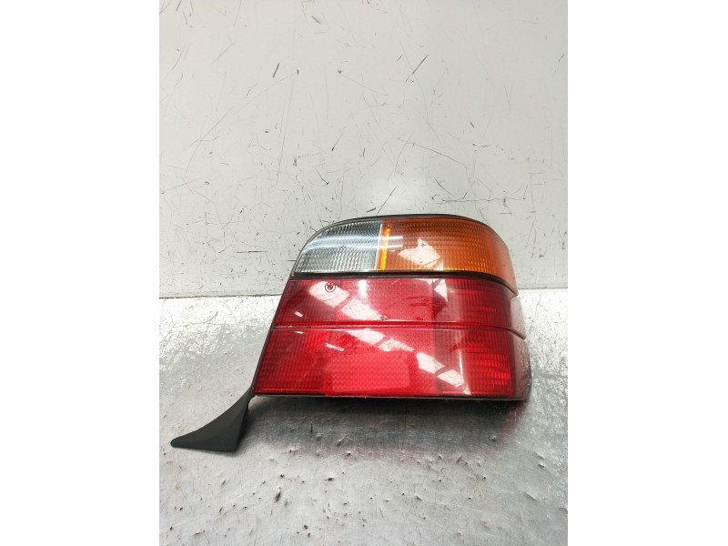 Recambio de piloto trasero derecho para bmw 3 touring (e36) 320 i referencia OEM IAM   