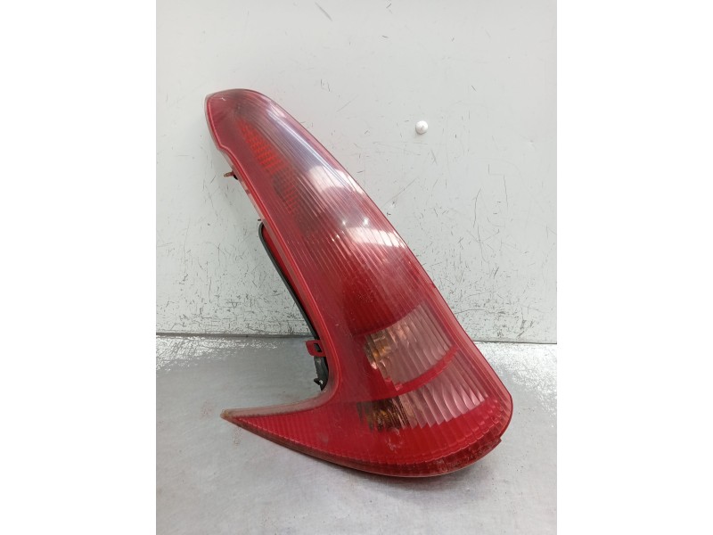 Recambio de piloto trasero izquierdo para peugeot 206 sw (2e/k) 2.0 hdi referencia OEM IAM   2002