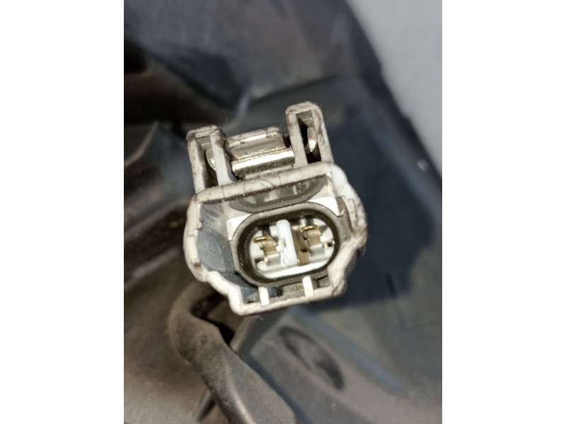 Recambio de faro izquierdo para suzuki swift iii (mz, ez) 1.3 ddis (rs 413d) referencia OEM IAM 3530062J11  2005