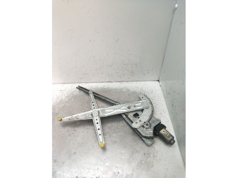 Recambio de elevalunas delantero izquierdo para renault kangoo (kc0/1_) 1.9 dci 4x4 (kc0v) referencia OEM IAM 400663T1 5P 1997
