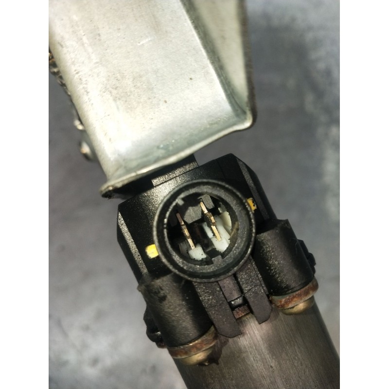 Recambio de elevalunas delantero izquierdo para renault kangoo (kc0/1_) 1.9 dci 4x4 (kc0v) referencia OEM IAM 400663T1 5P 1997