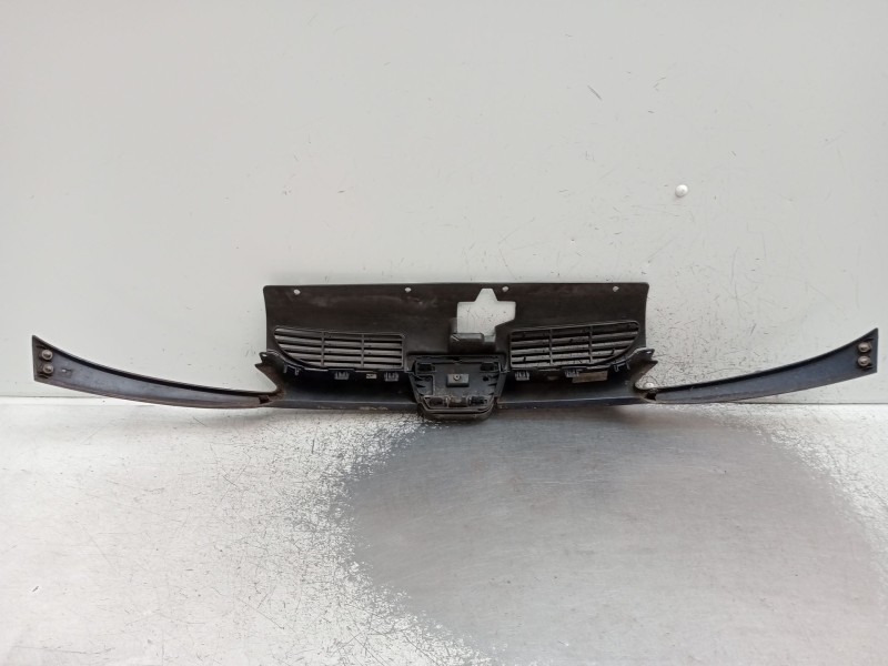 Recambio de rejilla delantera para peugeot 206 sw (2e/k) 2.0 hdi referencia OEM IAM   2002
