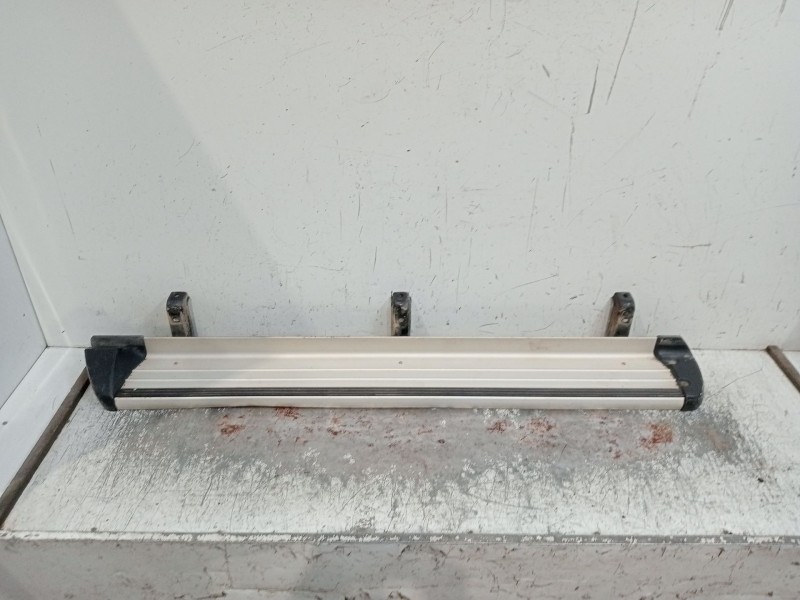 Recambio de faldon lateral para mitsubishi l200 / triton (ka_t, kb_t) 2.5 di-d 4wd (kb4t) referencia OEM IAM  5P DERECHO 