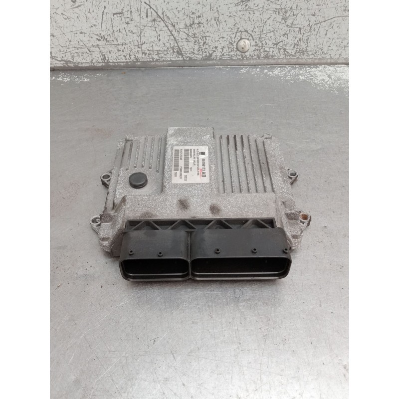 Recambio de centralita motor uce para suzuki swift iii (mz, ez) 1.3 ddis (rs 413d) referencia OEM IAM 55195173 3392062JP0 716000