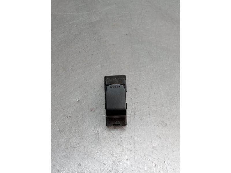 Recambio de mando elevalunas delantero derecho para suzuki swift iii (mz, ez) 1.3 ddis (rs 413d) referencia OEM IAM   2005 5P