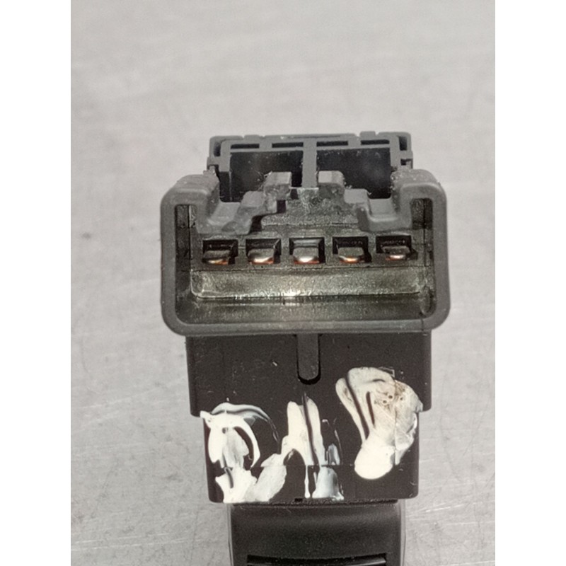 Recambio de mando elevalunas delantero derecho para suzuki swift iii (mz, ez) 1.3 ddis (rs 413d) referencia OEM IAM   2005 5P