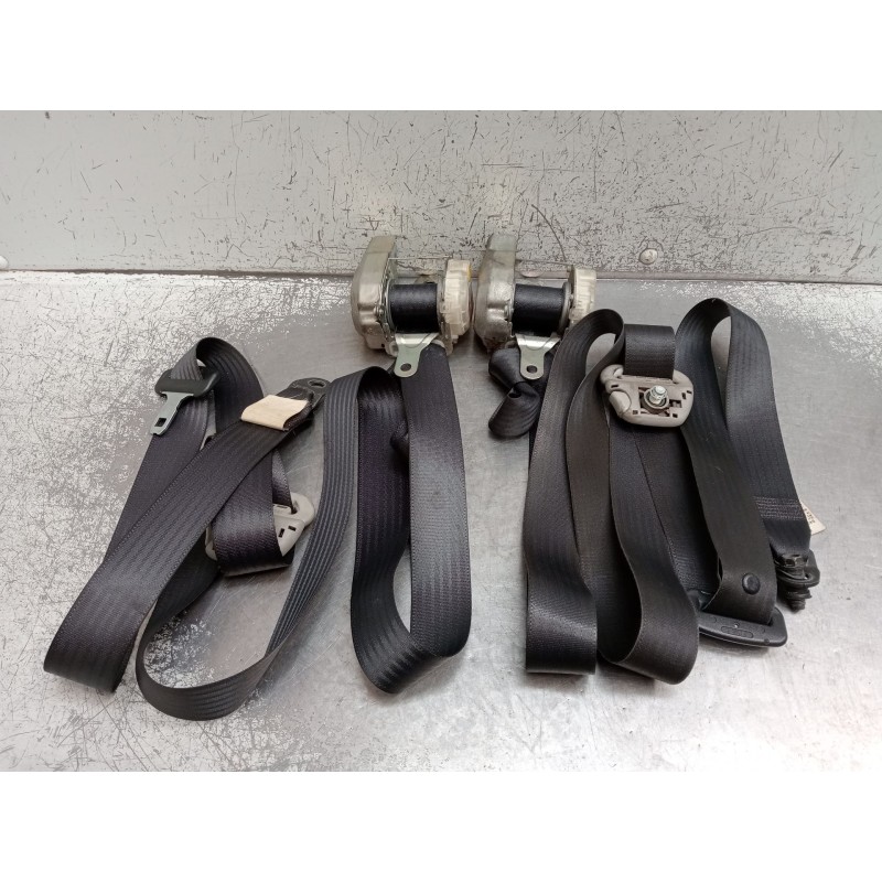 Recambio de juego cinturones delantero para suzuki swift iii (mz, ez) 1.3 ddis (rs 413d) referencia OEM IAM   2005 5P