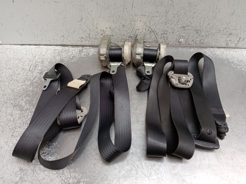 Recambio de juego cinturones delantero para suzuki swift iii (mz, ez) 1.3 ddis (rs 413d) referencia OEM IAM   2005 5P
