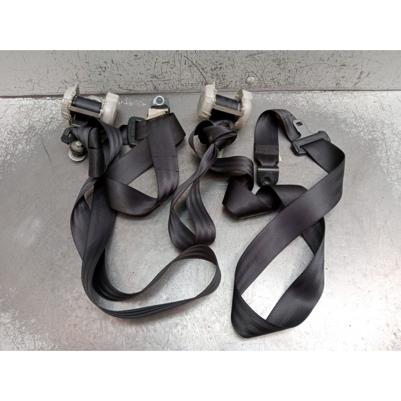 Recambio de juego cinturones trasero para suzuki swift iii (mz, ez) 1.3 ddis (rs 413d) referencia OEM IAM   2005 5P