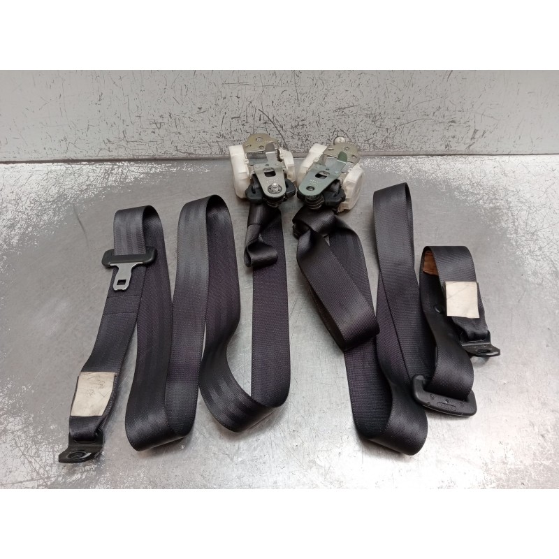 Recambio de juego cinturones trasero para suzuki swift iii (mz, ez) 1.3 ddis (rs 413d) referencia OEM IAM   2005 5P