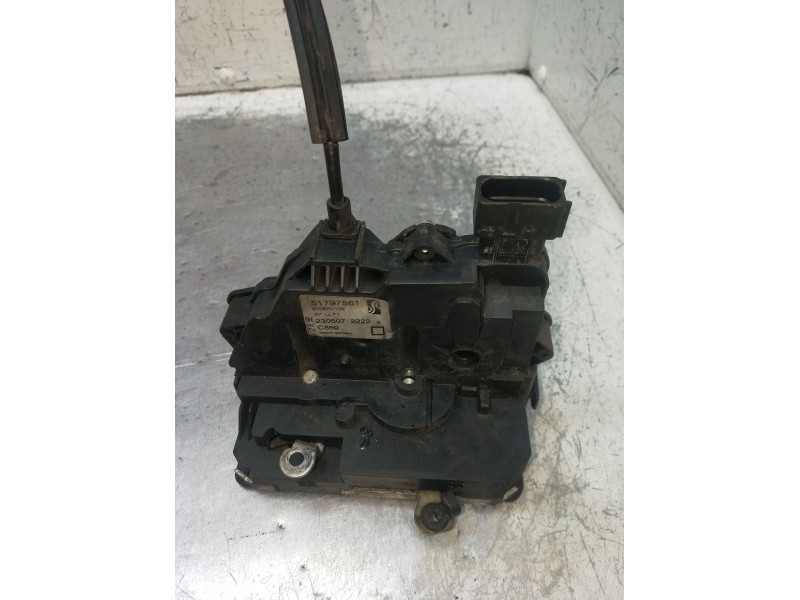 Recambio de motor cierre centralizado delantero izquierdo para fiat grande punto (199_) 1.4 16v (199bxg1b, 199axg1b) referencia 